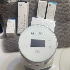 Nu Skin Age lock device x BUNDLE with serum